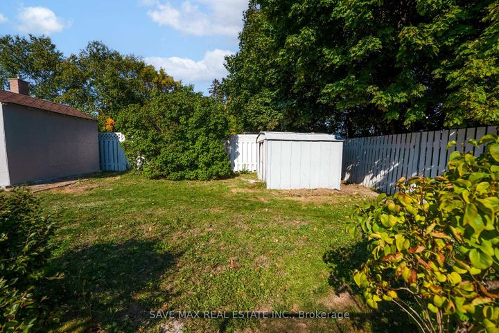 Photo 41 at 93 Archdekin Drive, Queen Street Corridor, Brampton
