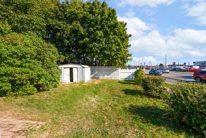 Photo 43 at 93 Archdekin Drive, Queen Street Corridor, Brampton