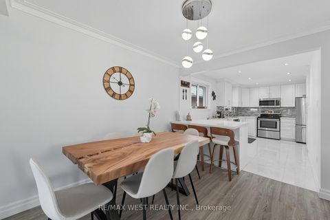 Photo 4 at 204 Jeffcoat Drive, Clairville, Toronto