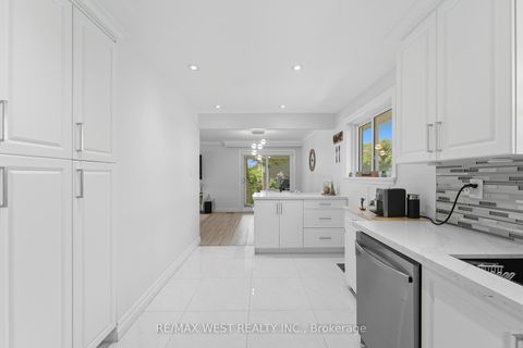 Photo 8 at 204 Jeffcoat Drive, Clairville, Toronto