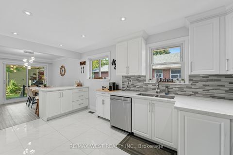 Photo 9 at 204 Jeffcoat Drive, Clairville, Toronto