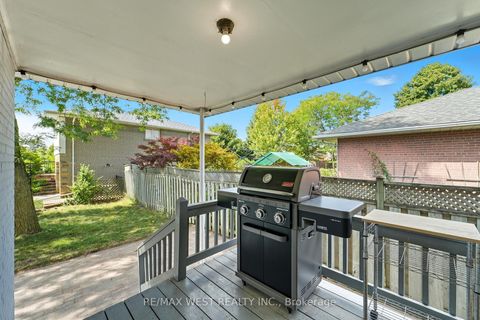 Photo 30 at 204 Jeffcoat Drive, Clairville, Toronto