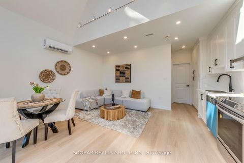 Photo 5 at 9 Berry Creek Drive, Kipling, Toronto
