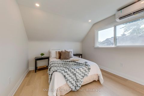 Photo 17 at 9 Berry Creek Drive, Kipling, Toronto
