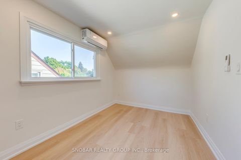 Photo 18 at 9 Berry Creek Drive, Kipling, Toronto