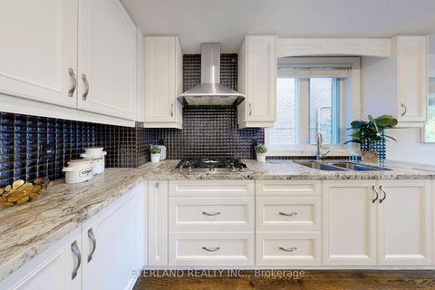 Photo 13 at 160B Finch Avenue E, Willowdale East, Toronto