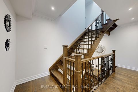 Photo 18 at 160B Finch Avenue E, Willowdale East, Toronto