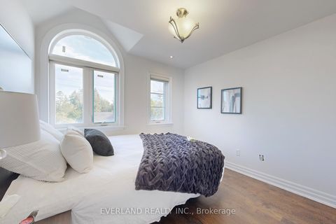 Photo 21 at 160B Finch Avenue E, Willowdale East, Toronto