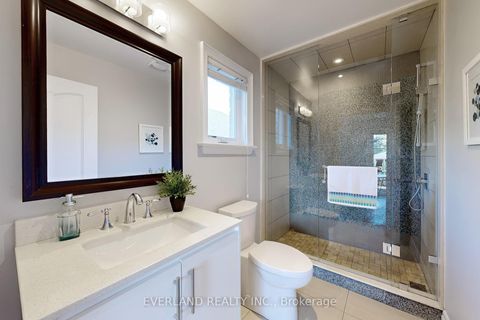 Photo 25 at 160B Finch Avenue E, Willowdale East, Toronto