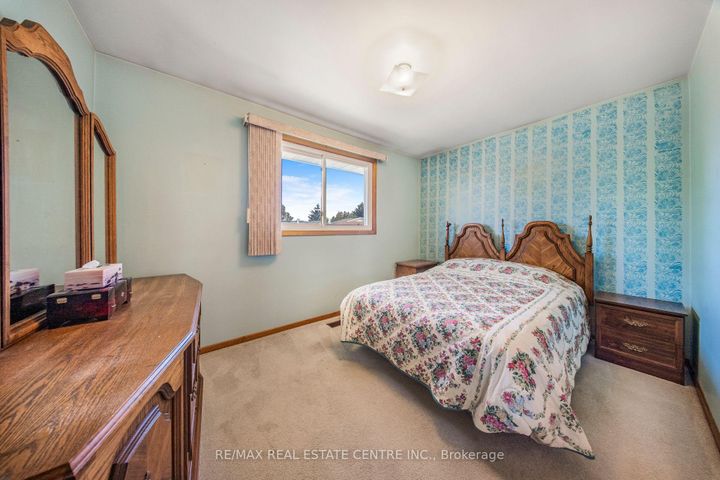 Photo 12 at 103 Forest Hill Crescent, Red Hill, Hamilton