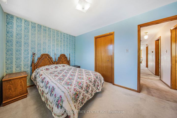 Photo 13 at 103 Forest Hill Crescent, Red Hill, Hamilton