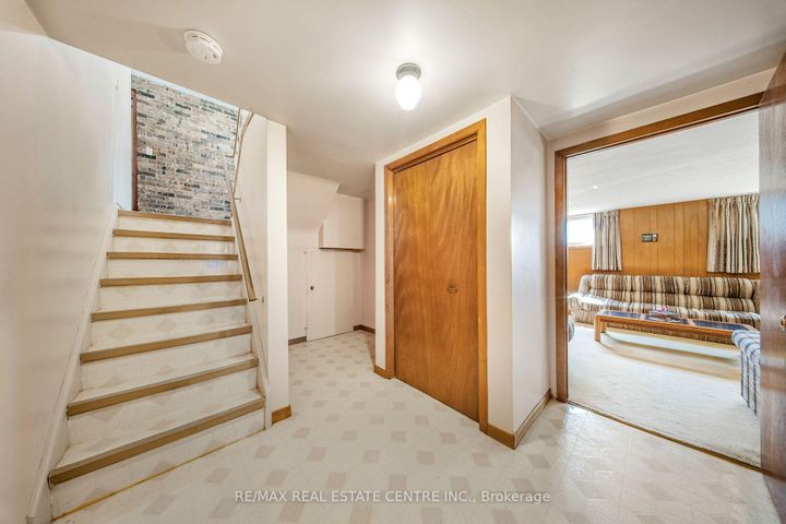 Photo 20 at 103 Forest Hill Crescent, Red Hill, Hamilton