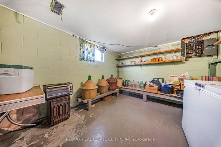 Photo 30 at 103 Forest Hill Crescent, Red Hill, Hamilton