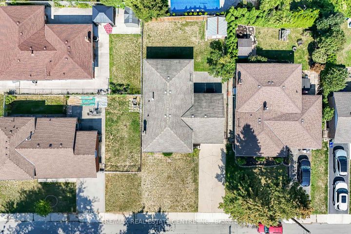 Photo 37 at 103 Forest Hill Crescent, Red Hill, Hamilton