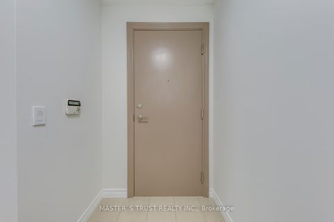 Photo 4 at 1109 - 60 Town Centre Court, Bendale, Toronto