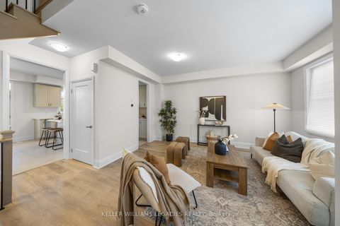 Photo 8 at 17 Kennisis Way, Maple, Vaughan