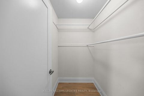 Photo 25 at 17 Kennisis Way, Maple, Vaughan