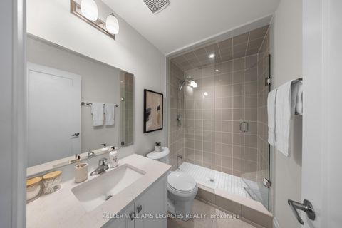 Photo 28 at 17 Kennisis Way, Maple, Vaughan