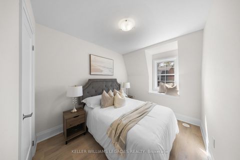Photo 29 at 17 Kennisis Way, Maple, Vaughan