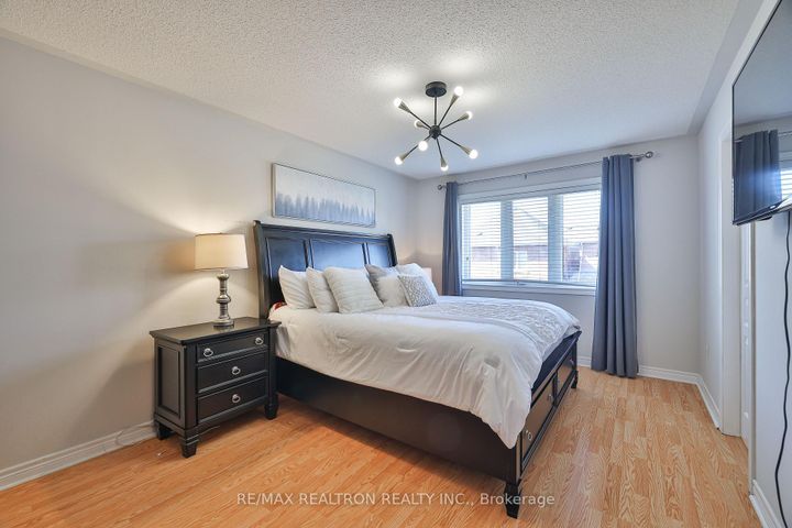 Photo 21 at 55 Stookes Crescent, Jefferson, Richmond Hill