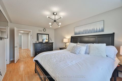 Photo 20 at 55 Stookes Crescent, Jefferson, Richmond Hill