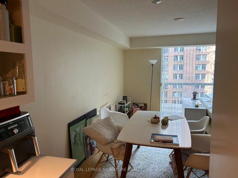 Photo 3 at 915 - 111 Elizabeth Street, Bay Street Corridor, Toronto