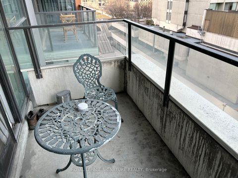 Photo 8 at 915 - 111 Elizabeth Street, Bay Street Corridor, Toronto
