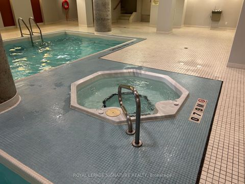 Photo 11 at 915 - 111 Elizabeth Street, Bay Street Corridor, Toronto