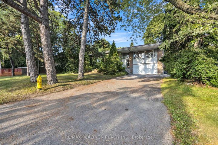 Photo 4 at 120 Laurentide Drive, Donalda, Toronto