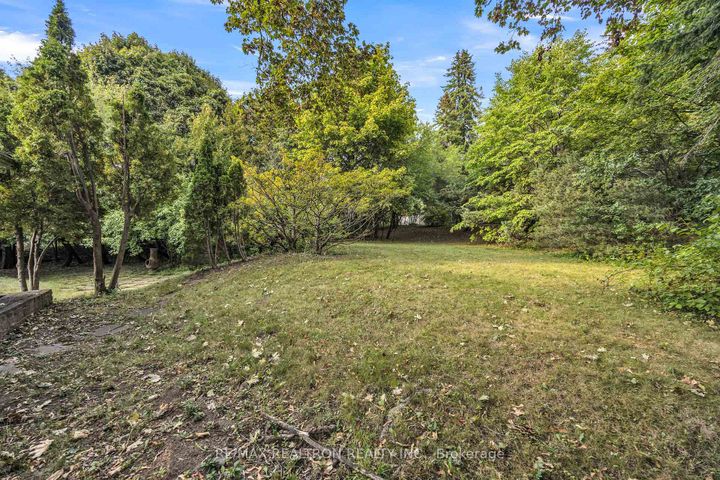 Photo 7 at 120 Laurentide Drive, Donalda, Toronto