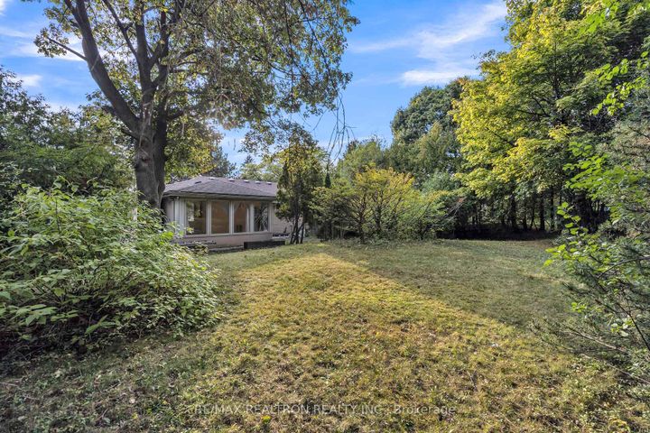 Photo 9 at 120 Laurentide Drive, Donalda, Toronto