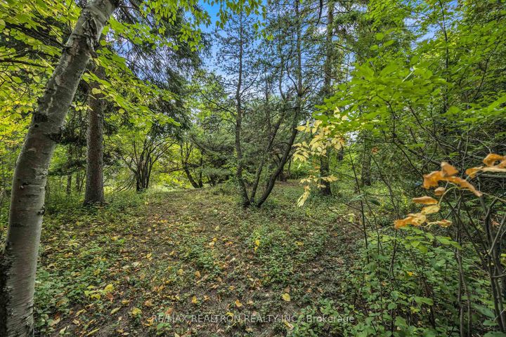 Photo 10 at 120 Laurentide Drive, Donalda, Toronto