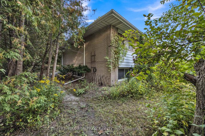Photo 12 at 120 Laurentide Drive, Donalda, Toronto