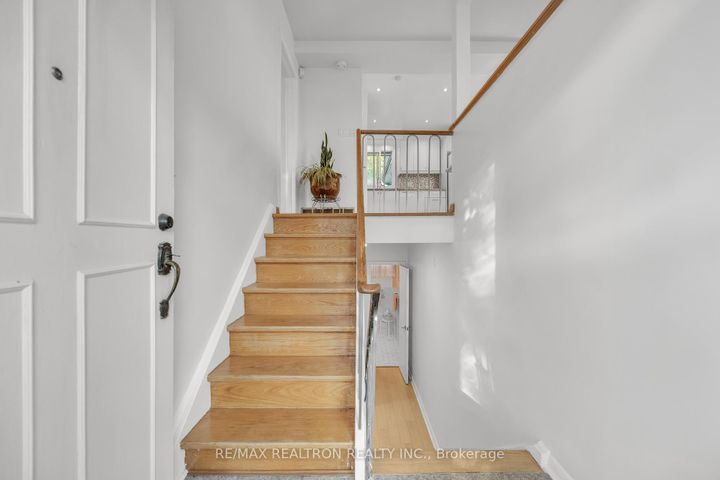 Photo 13 at 120 Laurentide Drive, Donalda, Toronto