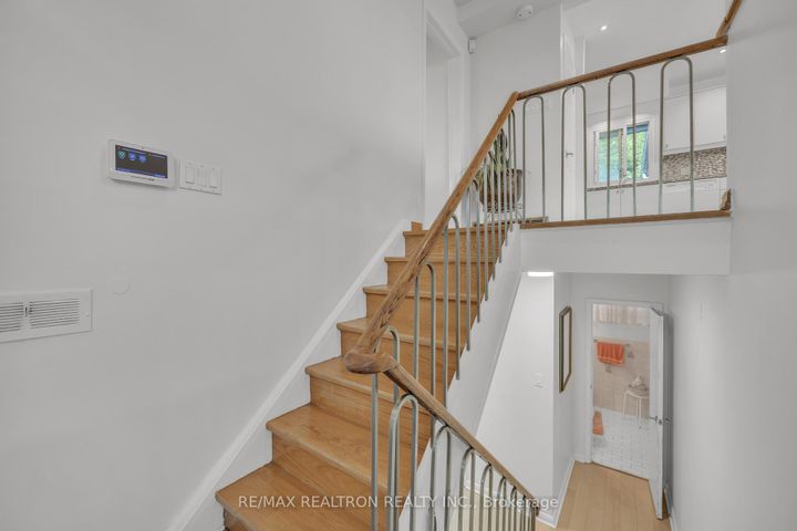 Photo 14 at 120 Laurentide Drive, Donalda, Toronto