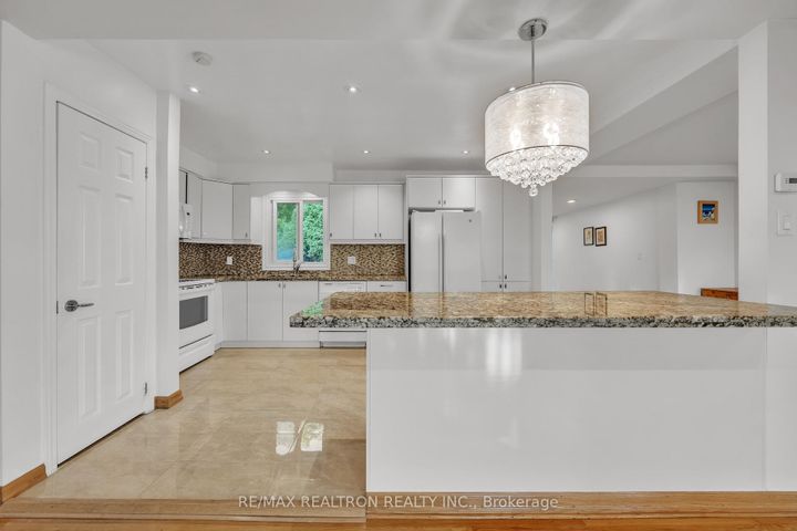 Photo 17 at 120 Laurentide Drive, Donalda, Toronto
