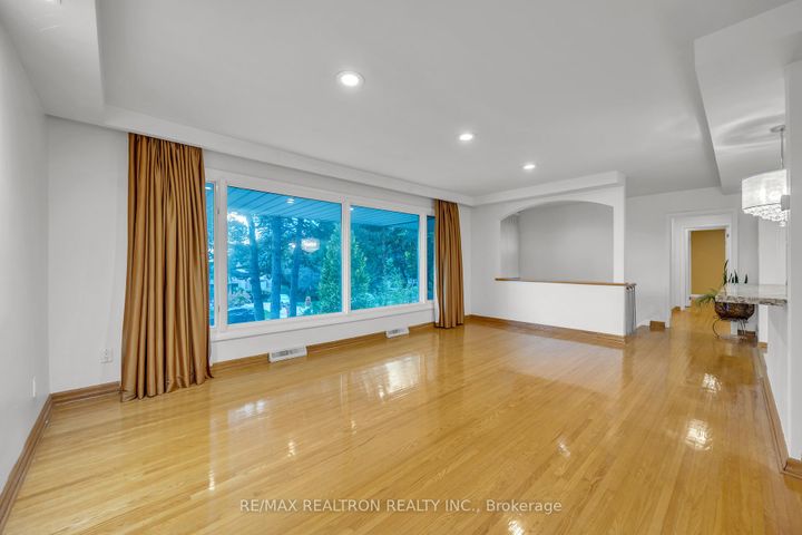 Photo 24 at 120 Laurentide Drive, Donalda, Toronto