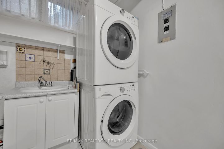 Photo 38 at 120 Laurentide Drive, Donalda, Toronto