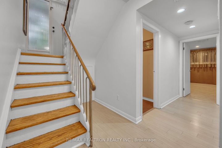 Photo 39 at 120 Laurentide Drive, Donalda, Toronto