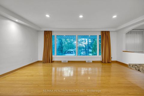 Photo 23 at 120 Laurentide Drive, Donalda, Toronto