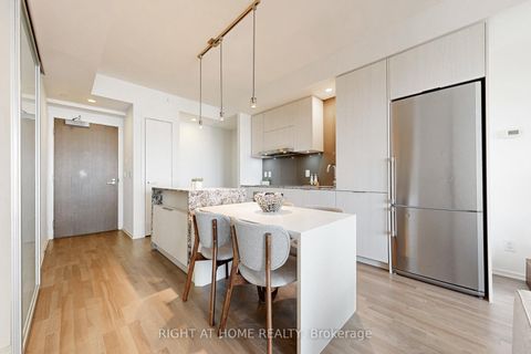 Photo 4 at 3312 - 1 Bloor Street E, Yonge Corridor, Toronto
