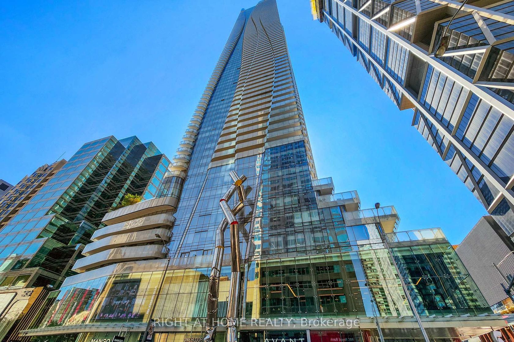 3312 - 1 Bloor Street E, Yonge Corridor, Toronto by Loree Meneguzzi Real Estate 3312 - 1 Bloor Street E, Yonge Corridor, Toronto