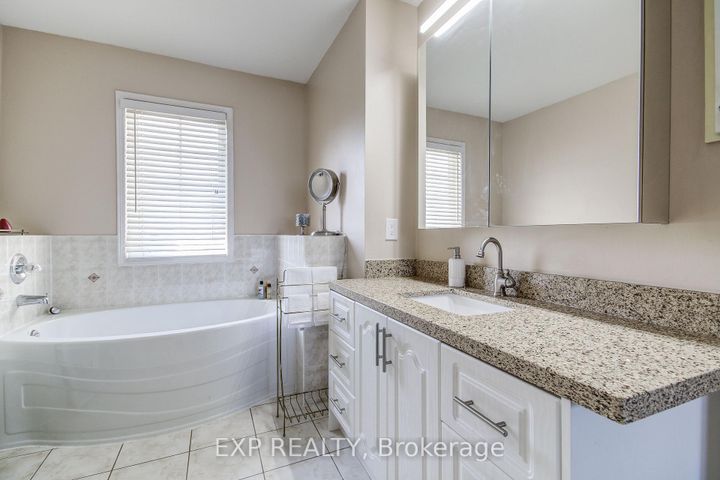 Photo 31 at 45 Marbleseed Crescent, Wellington, Brampton