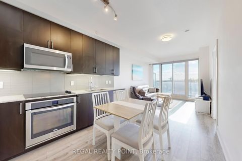 Photo 7 at 708 - 9608 Yonge Street, North Richvale, Richmond Hill