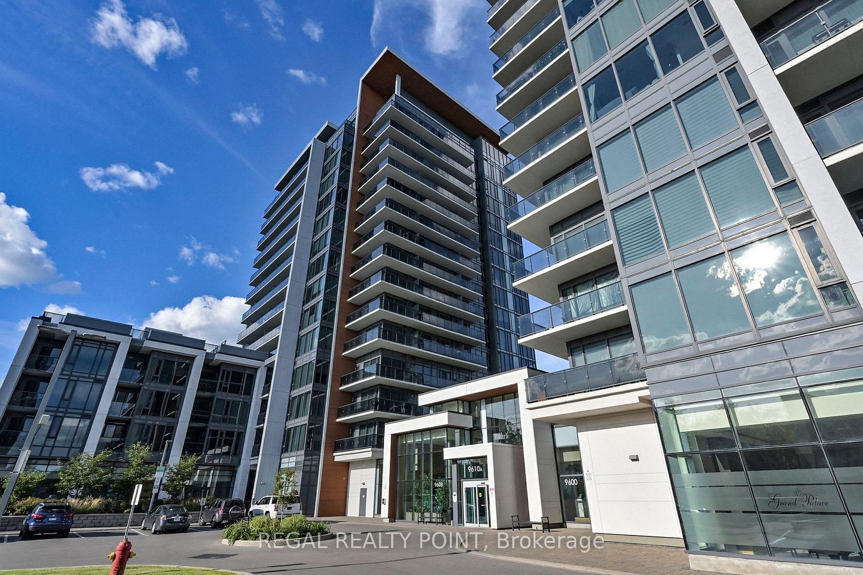 708 - 9608 Yonge Street, North Richvale, Richmond Hill 