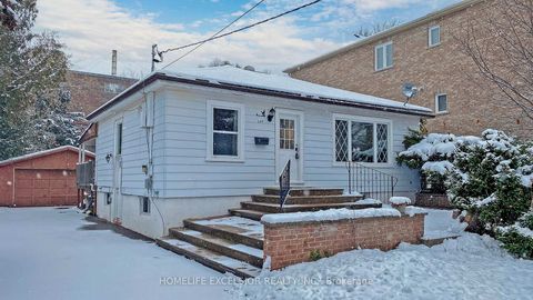 Photo 1 at 249 Palmer Avenue, Harding, Richmond Hill