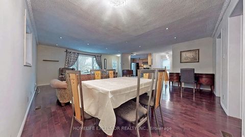 Photo 9 at 249 Palmer Avenue, Harding, Richmond Hill
