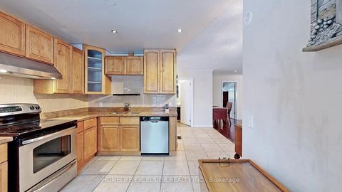 Photo 12 at 249 Palmer Avenue, Harding, Richmond Hill