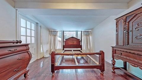 Photo 17 at 249 Palmer Avenue, Harding, Richmond Hill