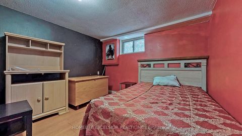 Photo 27 at 249 Palmer Avenue, Harding, Richmond Hill